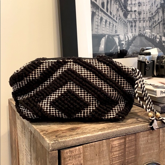 NWOT love stitch wristlet purse - Picture 2 of 8